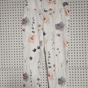 Noracora pants. Nwt! Size Small